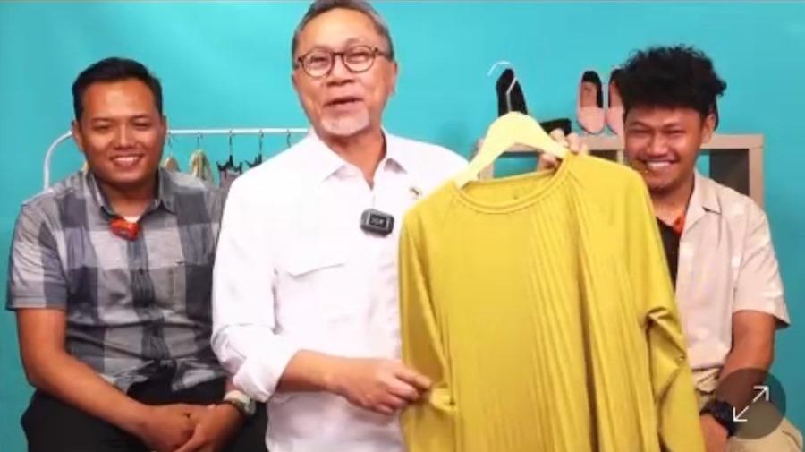 Zulkifli-Hasan-membuat-kejutan-dengan-menjadi-host-live-shopping.jpg
