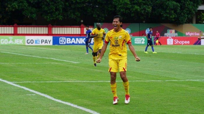 Lihat Gol Indah Gelandang Bhayangkara FC Cetak Gol ke Gawang Mantan Klubnyal Arema FC 2-1