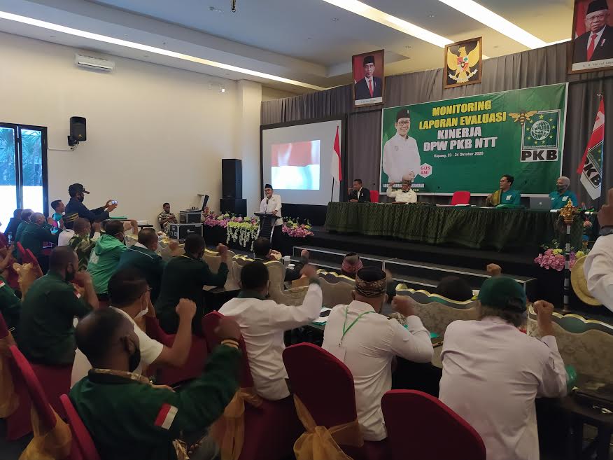 ahmad-iman-syukri-memberi-arahan.jpg