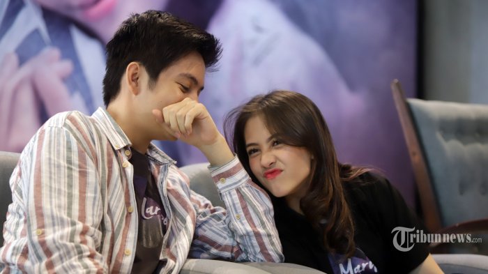 Kemesraan dengan Angga Yunanda Bikin Baper, Adhisty Zara Ungkap Status Hubungannya dengan Sang Aktor