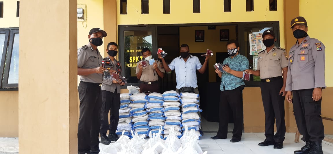 Polsek Amanuban Selatan Patungan Bantu Warga Kurang Mampu Di 6 Desa