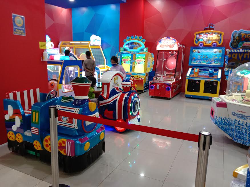 Arena Bermain Lippo Tetap Buka, Orangtua Berhati - Hati