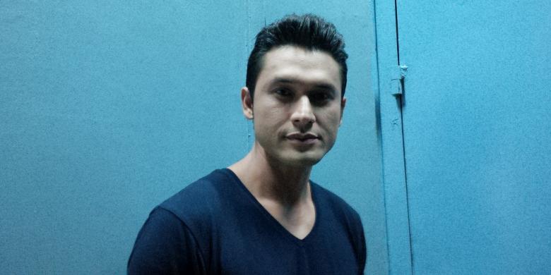 Aktor Tampan Ini Dikabarkan Lakukan Pernikahan Sejenis Tapi Kini Ungkap Perasaan Pada Luna Maya