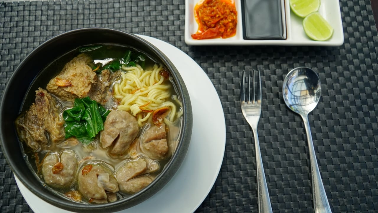 Yuk, Nikmati Bakso Iga Sapi B & B