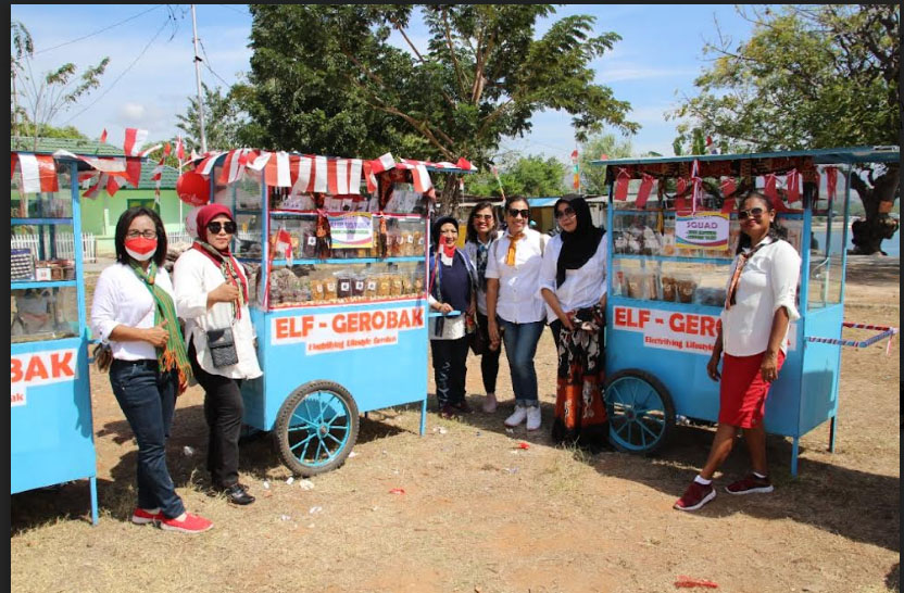 UMKM Merdeka! Pelaku UMKM Kuliner di Sumtim Dapat Bantuan Elf-Gerobak PLN