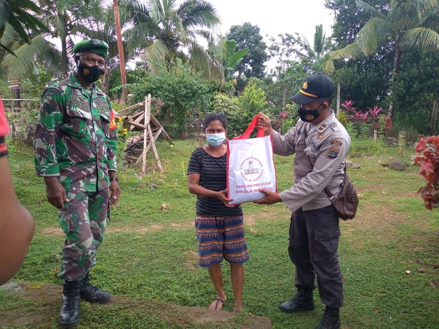 Warga dan Pemilik Lahan Pembangunan Waduk Napun Gete di Ilinmedo-Sikka Terima Bantuan Sembako
