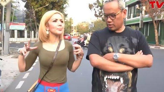 barbie-kumalasari-kolor-superman.jpg