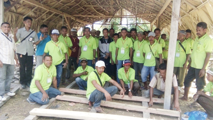 BBPP Kupang Ajari Peternak di Amanuban Selatan Membuat Kandang Jepit, Apa Itu?