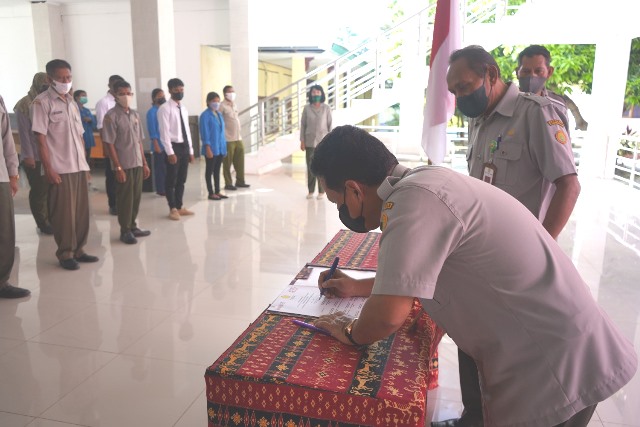 Penandatanganan Komitmen Bersama Implementasi Core Values ASN di Lingkungan BBPP Kupang