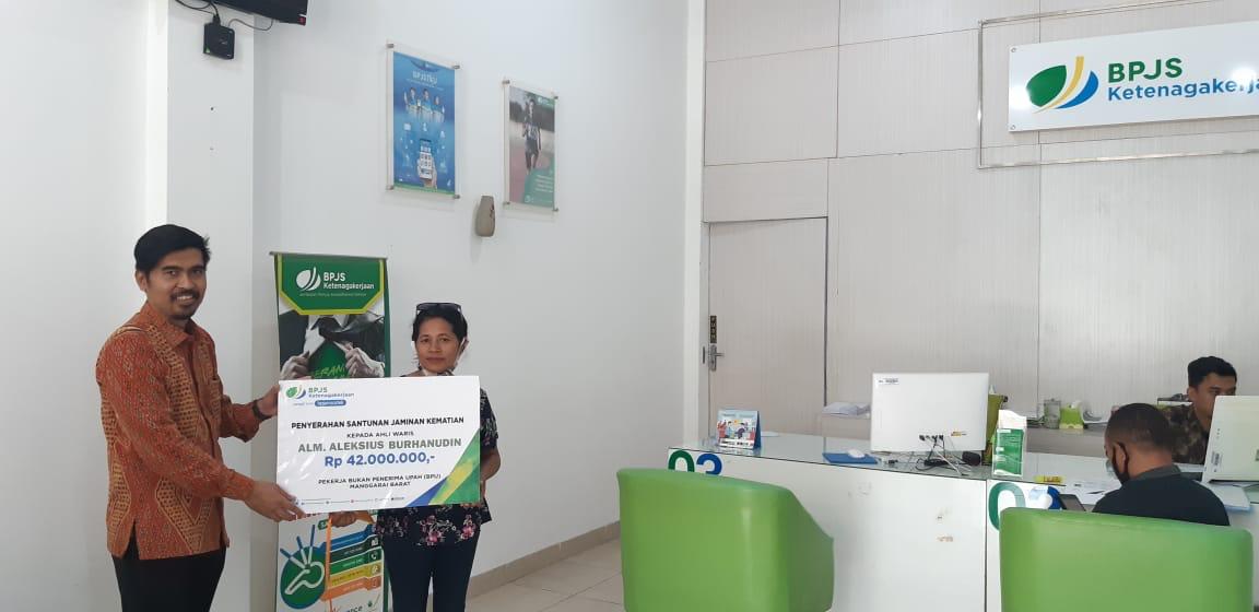 bp-jamsostek-penyerahan-santunan-jaminan-kematian-secata.jpg