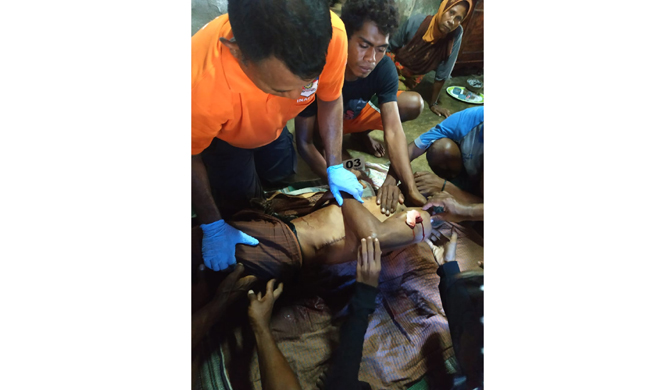 BREAKING NEWS: Berawal dari Pertengkaran, Aoping Bersimbah Darah Ditikam Tetangga