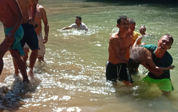 Aini Bocah 8 Tahun Ditemukan Dikedalaman 4 Meter di Tiwu Boa Sungai Wae Mese, Manggarai