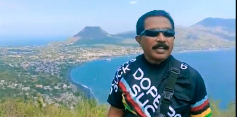 Bukit Eksotik Kezimara Surga Tersembunyi di Ende, Simak Cerita Jhoni Bunyu