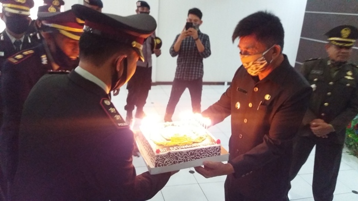 VIDEO - Bupati Belu, Willy Lay Berikan Kejutan di Acara HUT Bhayangkara ke 74 di Polres Belu
