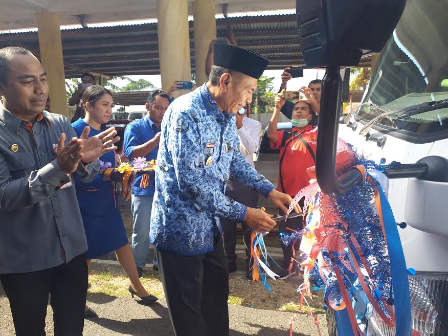 Bupati Ende Launcing Mobil Kas Keliling Bank NTT