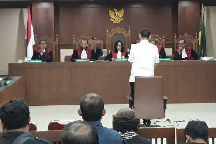 Tak Hanya Divonis 6 Tahun Penjara, Bupati yang Terjerat Kasus Suap Ini Dicabut Haknya untuk Dipilih