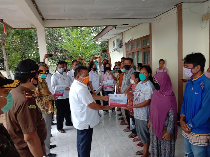 Pemkab Sumba Timur Mulai Salurkan Bantuan Sosial Tunai Bagi Warga