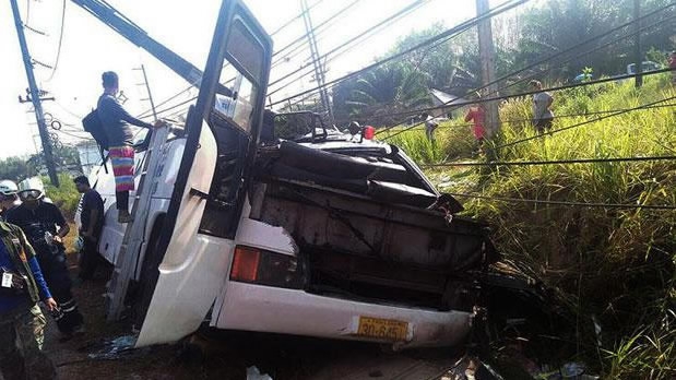 Sopir Tewas dan 17 Penumpang Terluka Setelah Bus yang Mereka Tumpangi Menabrak Tiang Listrik