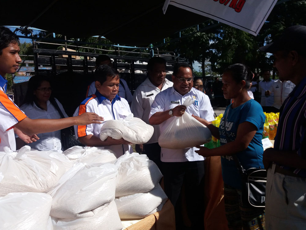 Bulog Divre Kupang Operasi Pasar Murah Daging Sapi