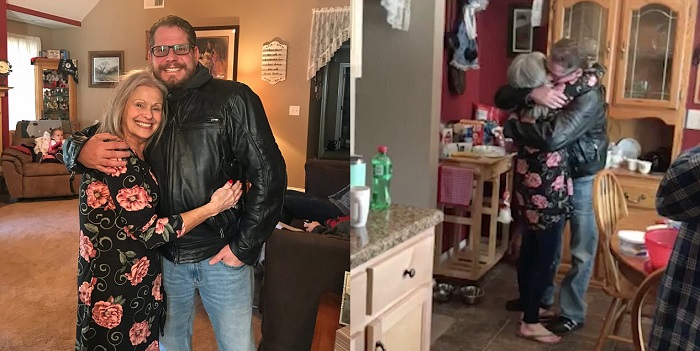 Momen Mengharukan, Seorang Ibu Pertama Kali Bertemu Anaknya setelah 44 Tahun Diadopsi Keluarga Lain