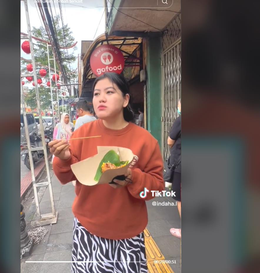 Video Viral TikTok,Cumkring Makanan Khas Bogor, Jawa Barat, Babe Ini Jual  Sejak 1975