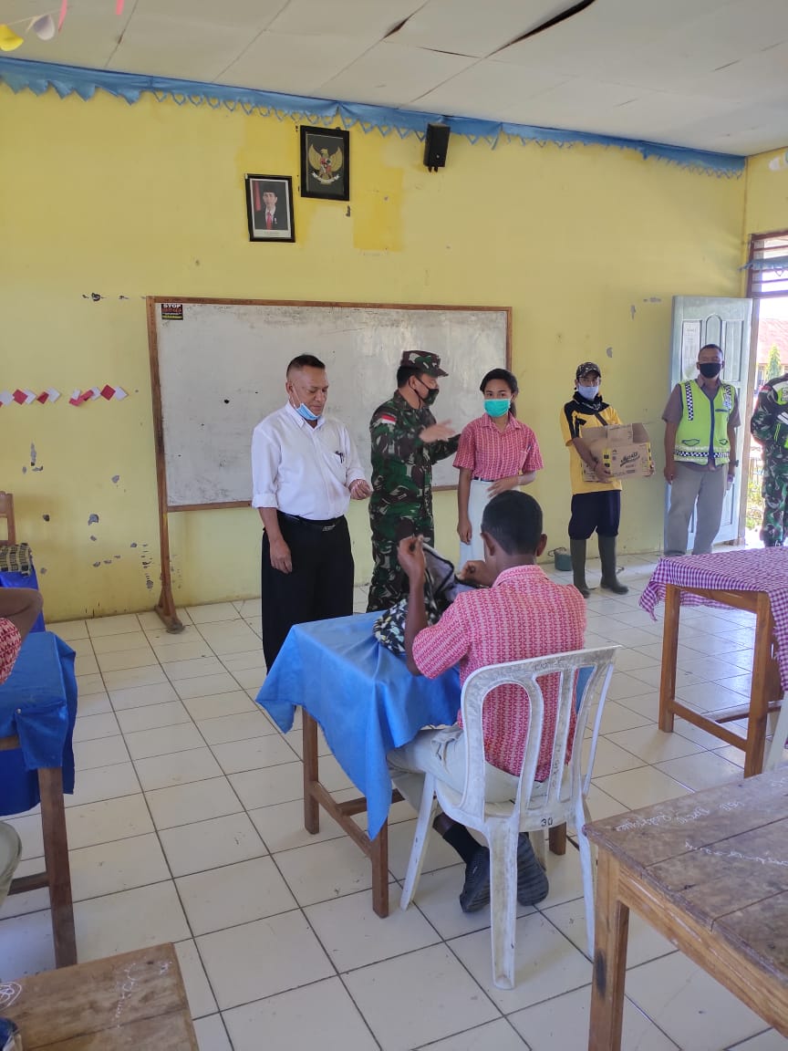 Bagian dari Gugus Tugas, Danramil Sidak Penerapan Protokol Covid-19 di Sekolah