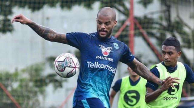 Komisaris Persib Bandung Ungkap Penyebab Da Silva Mogok Latihan dan Bertanding, Bukan Cedera