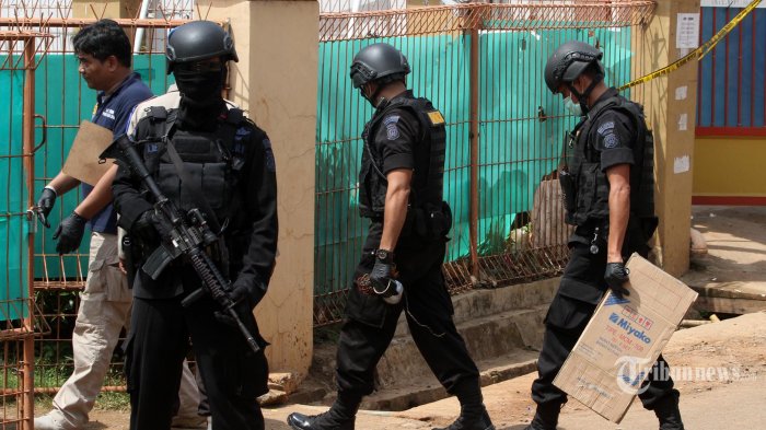 Tetangga Ini Ungkap Cara Terduga Teroris di Sidoarjo Keluar Masuk ke Rumahnya