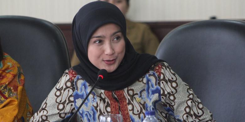 Bosan Jomblo, Desy Ratnasari Minta Mayangsari Carikan Pasangan, Ini Kriterianya