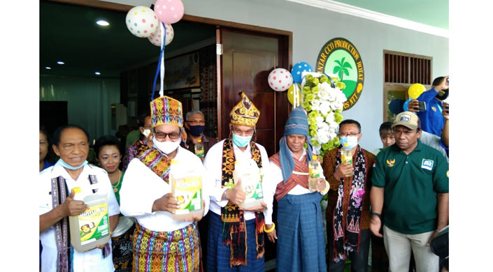 Di Hari Sumpah Pemuda, Kopdit Pintu Air Rotat Luncurkan Minyak Kelapa