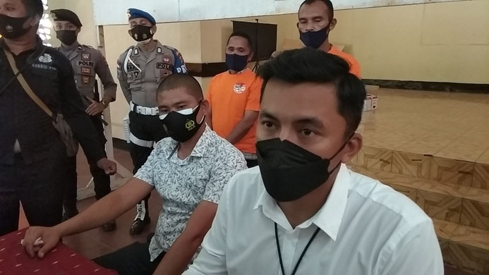 diduga-korupsi-dana-desa-mantan-kades-dan-bendahara-desa-racang-welak-terancam-4-tahun-penjara.jpg