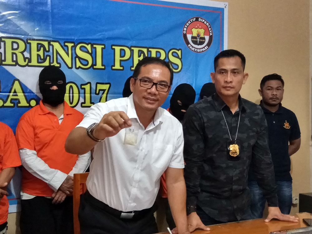 BREAKING NEWS : Ditnarkoba Polda NTT Tangkap Enam Pengedar, Pemakai dan Penjemput Narkoba