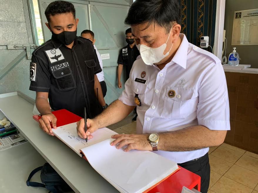 Kunjung LPKA Kupang, Staf Khusus Menteri Hukum dan HAM, Fajar Lase : Ayo Raih WBK