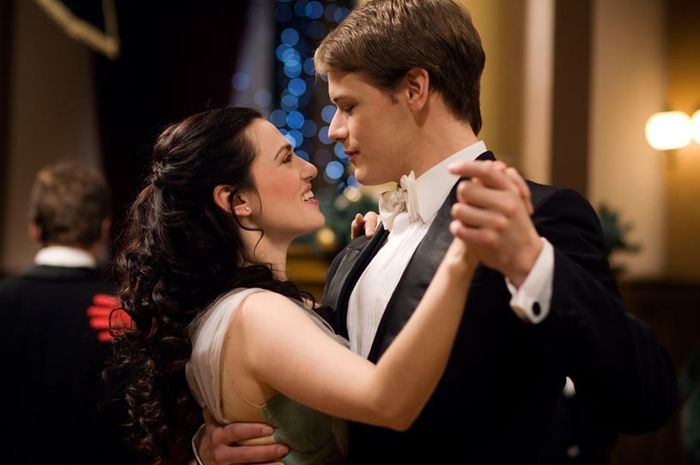 Tonton 5 Film Natal Romantis Bertema Kerajaan ini, Dijamin Bikin Baper!