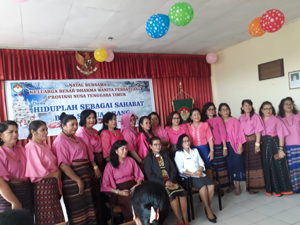 Dharma Wanita Persatuan Provinsi NTT Gelar Natal Bersama, Hiduplah Sebagai Sahabat Bagi Semua Orang