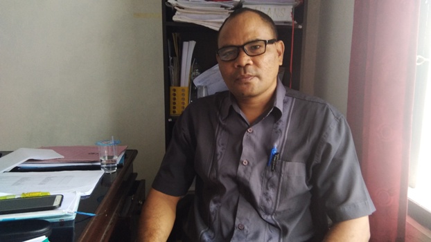 Di Ende-NTT-, Dalam Kondisi Sakit, Ketua PPK Wolowaru Dihadirkan Saat Pleno