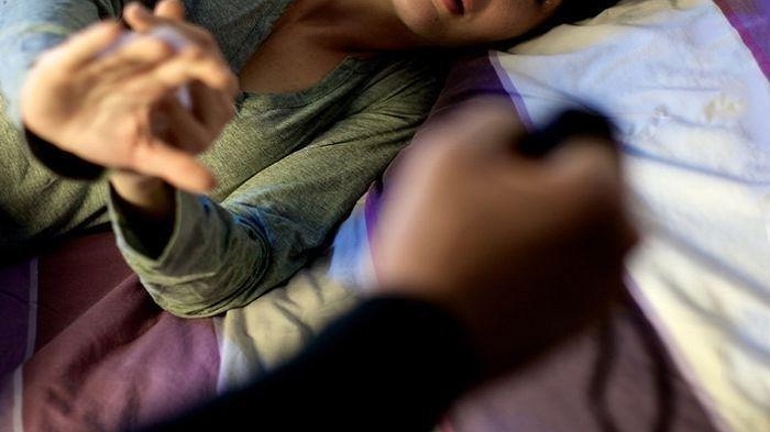 Gadis 18 Tahun ini Alami Hal Mengerikan setelah Dipaksa Layani Kekasih,Simak Kronologi Lengkapnya