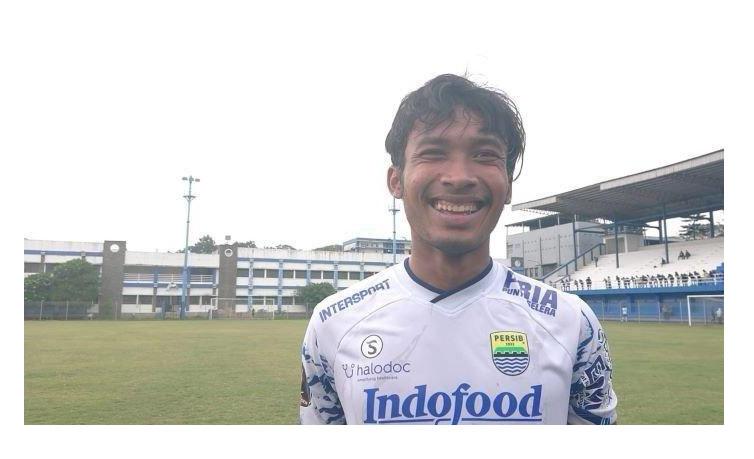 gelandang-muda-Persib-Bandung-Robi-Darwis-sudah-siap-kembali-berlatih.jpg