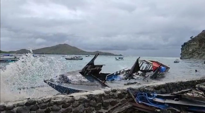 Peringatan Dini BMKG, Waspada Gelombang Sedang di Laut NTT 5 dan 6 Desember 2025, Ini Dampaknys