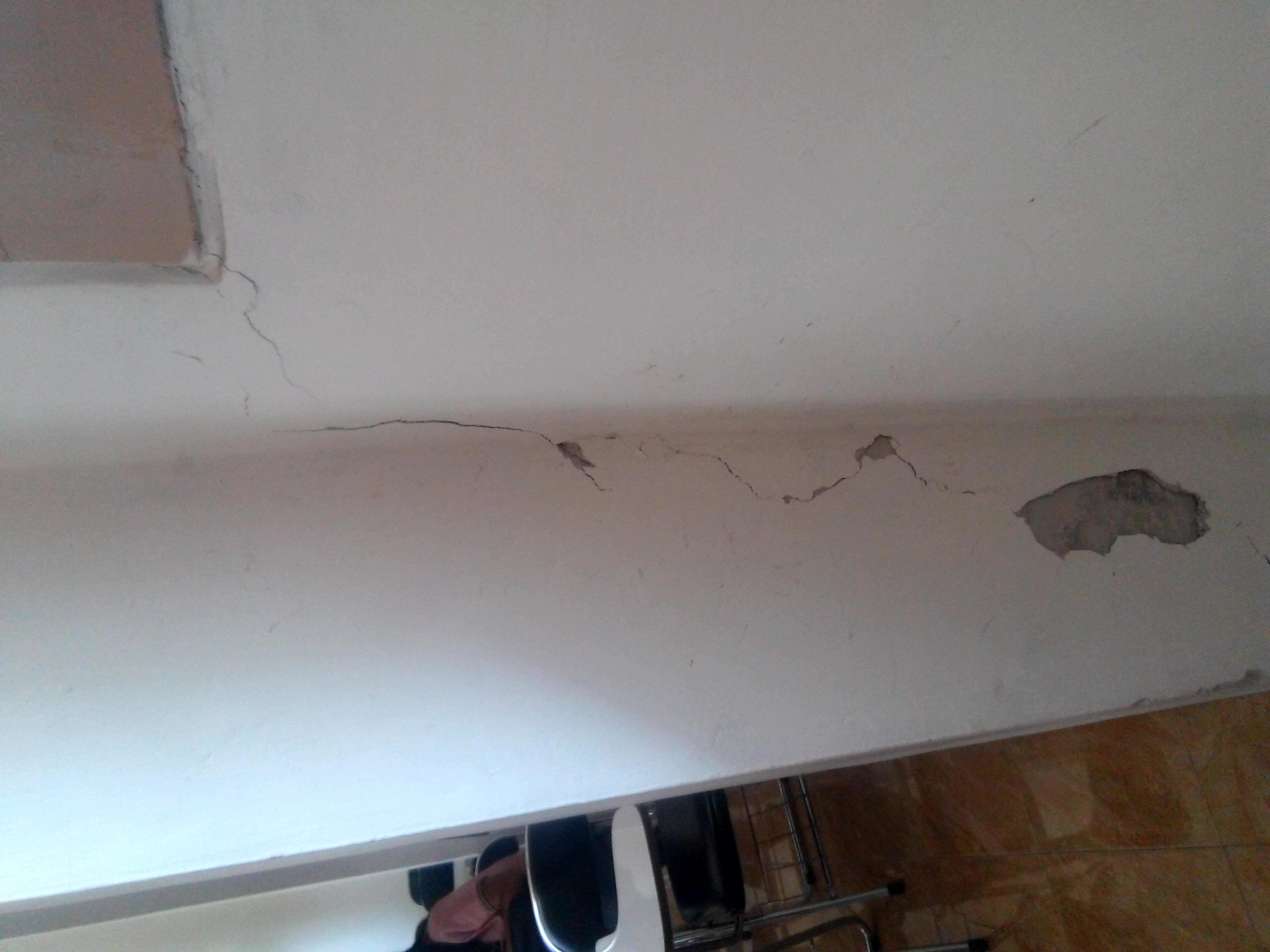 Pasca Gempa Bumi 5,4 dan 5,1 SR Mengguncang Sumba Timur, Dua Gedung Sekolah Retak-Retak