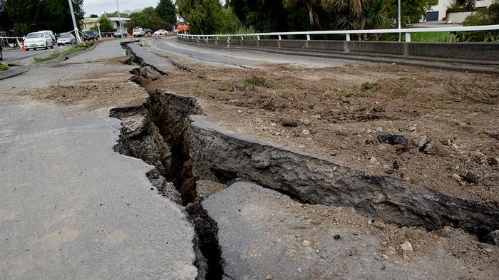 Gempa Turki Menewaskan Lebih dari 1.300 Orang
