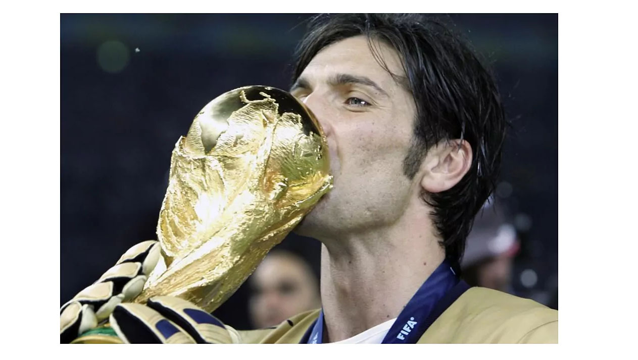 Prediksi Liga Italia, Gantung Sepatu Gianluigi Buffon Bakal Gantikan Posisi Gianluca Vialli