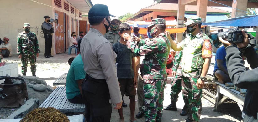 Gugus Tugas Covid-19 Sosialiasikan Penerapan Protokol Kesehatan Kepada Warga Satar Mese