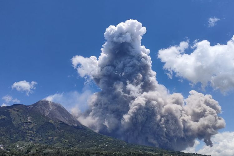 Abu Vulkanik Cukup Tebal, Berikut Wilayah yang Terdampak Erupsi Gunung Merapi