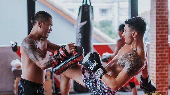 Aktor Vincent MTMA Serius Latihan di Zealot Muaythai Bali, Bukan untuk Gagah-gagahan, INFO
