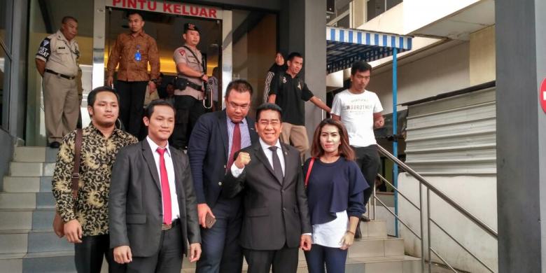 Henry Yosodiningrat Laporkan Akun Medsos yang Menyebutnya Komunis