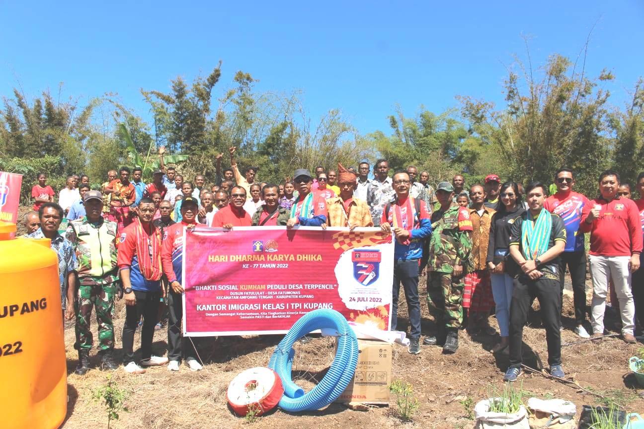 Hari Dharma Karya Dhika ke-77atau HKDK ke-77 Imigrasi Kupang Gelar Bakti Sosial di Amfoang Tengah