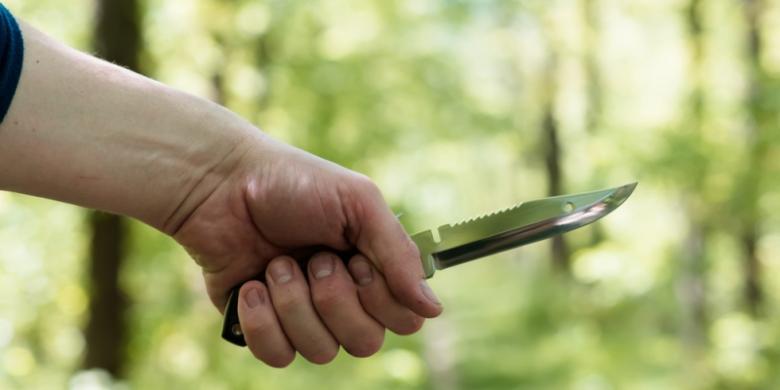 Moren Dilarikan ke RS Setelah Ditikam Orang Tak Dikenal