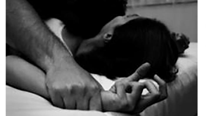 Beberapa Pria Perkosa Perempuan 23Tahun di Atas Kendaraan Secara Brutal