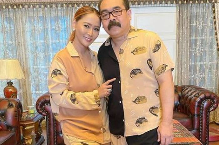 Inul Daratista Tetap Awet Langsing di Usia 44 Tahun, Tak Heran Sang Suami Adam Suseno Tetap Lengket